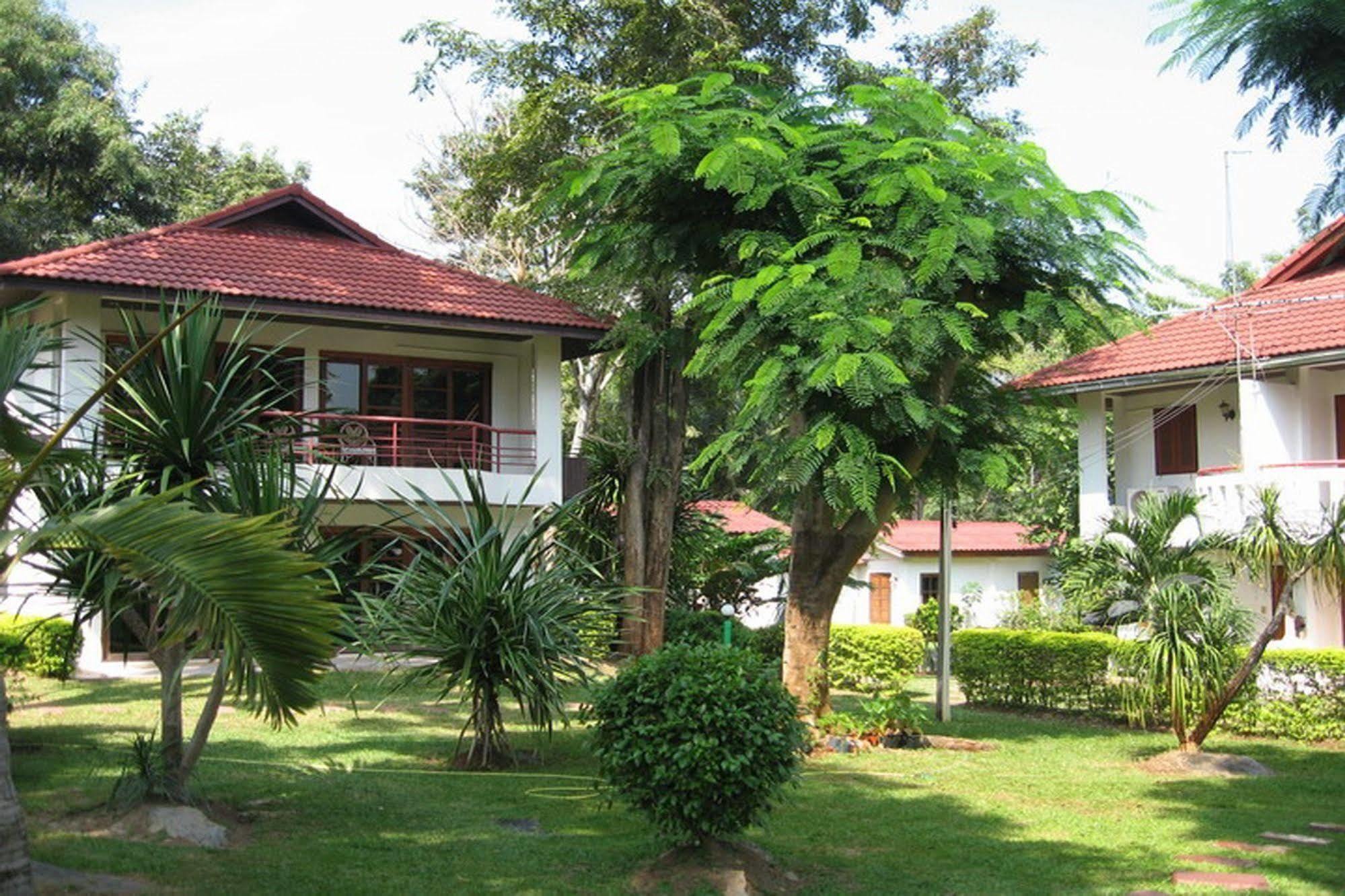 Eco Valley Lodge Pak Chong Exteriör bild