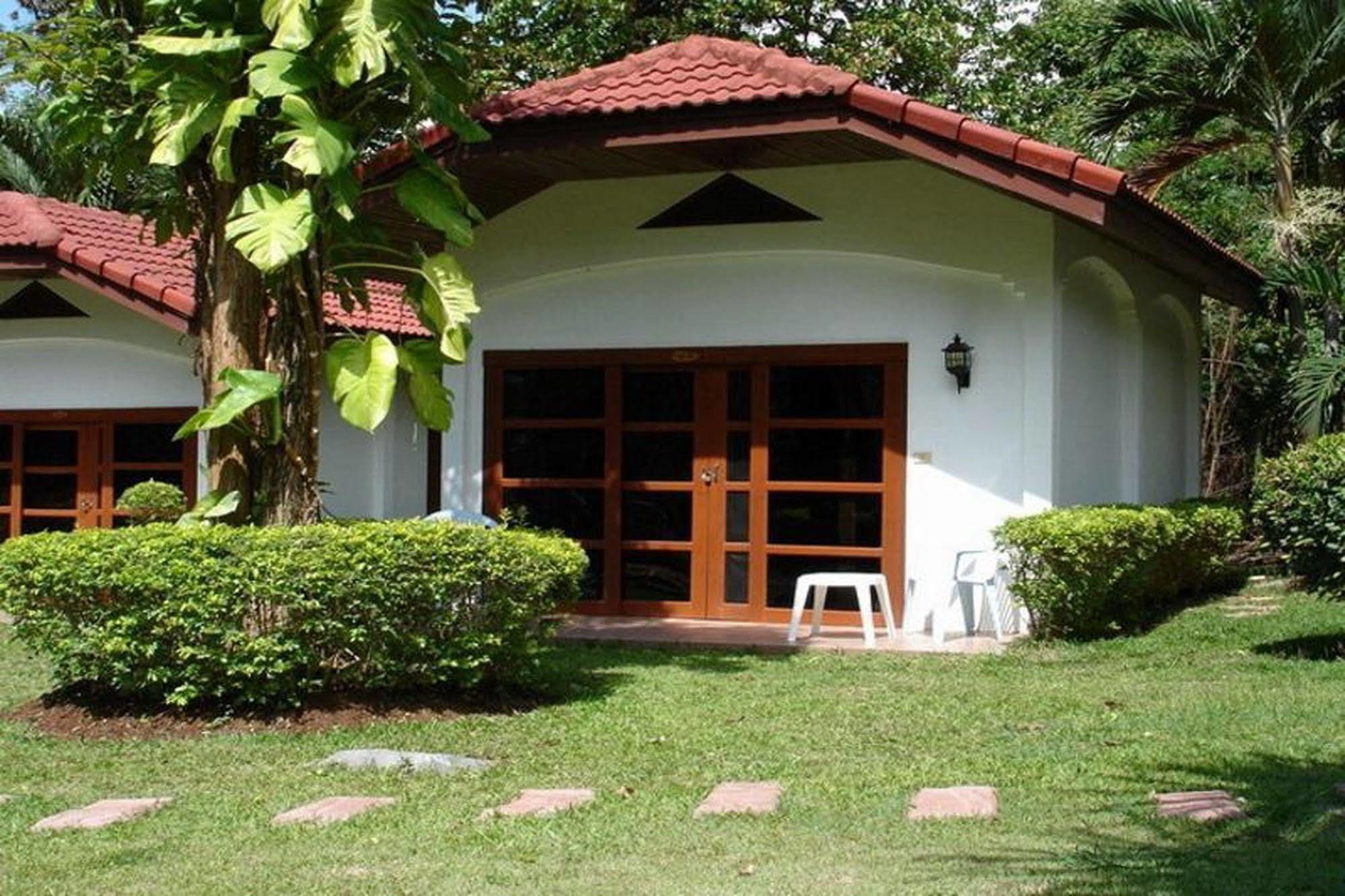 Eco Valley Lodge Pak Chong Exteriör bild