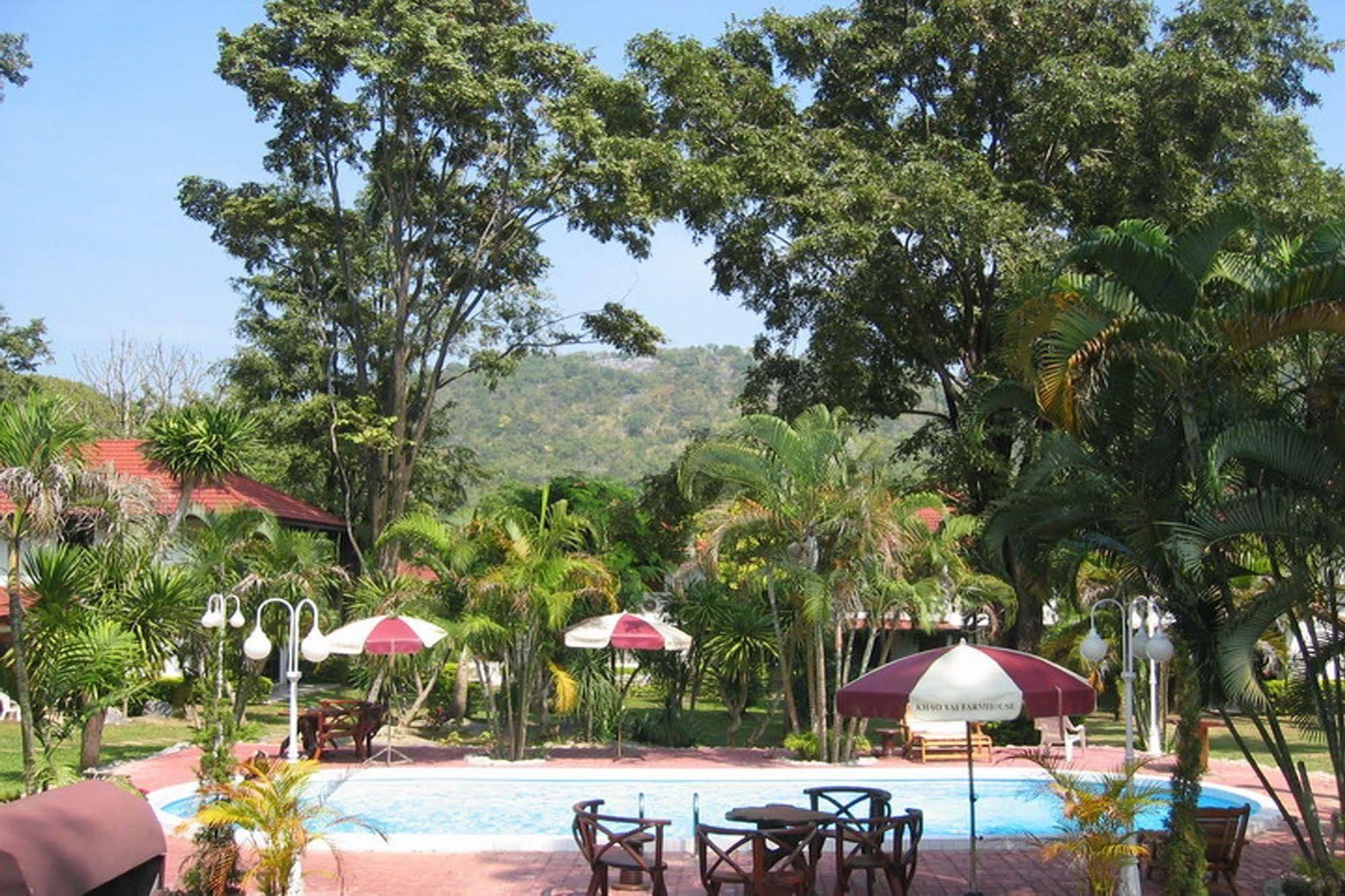 Eco Valley Lodge Pak Chong Exteriör bild